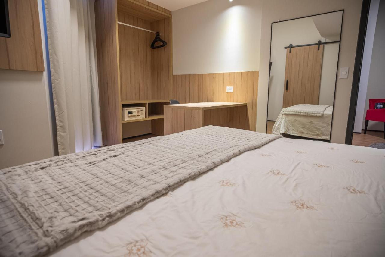 Executive Suite,1498728289:JPEG